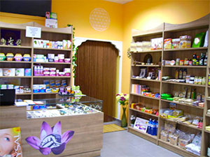 Interior tienda Herboristería El Despertar