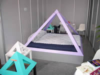 Exposición de varios productos de Piramicasa