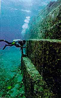 Pirámides sumergidas en el Mar de Japón