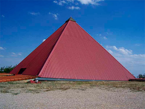 Bodega piramidal en Burgos - España